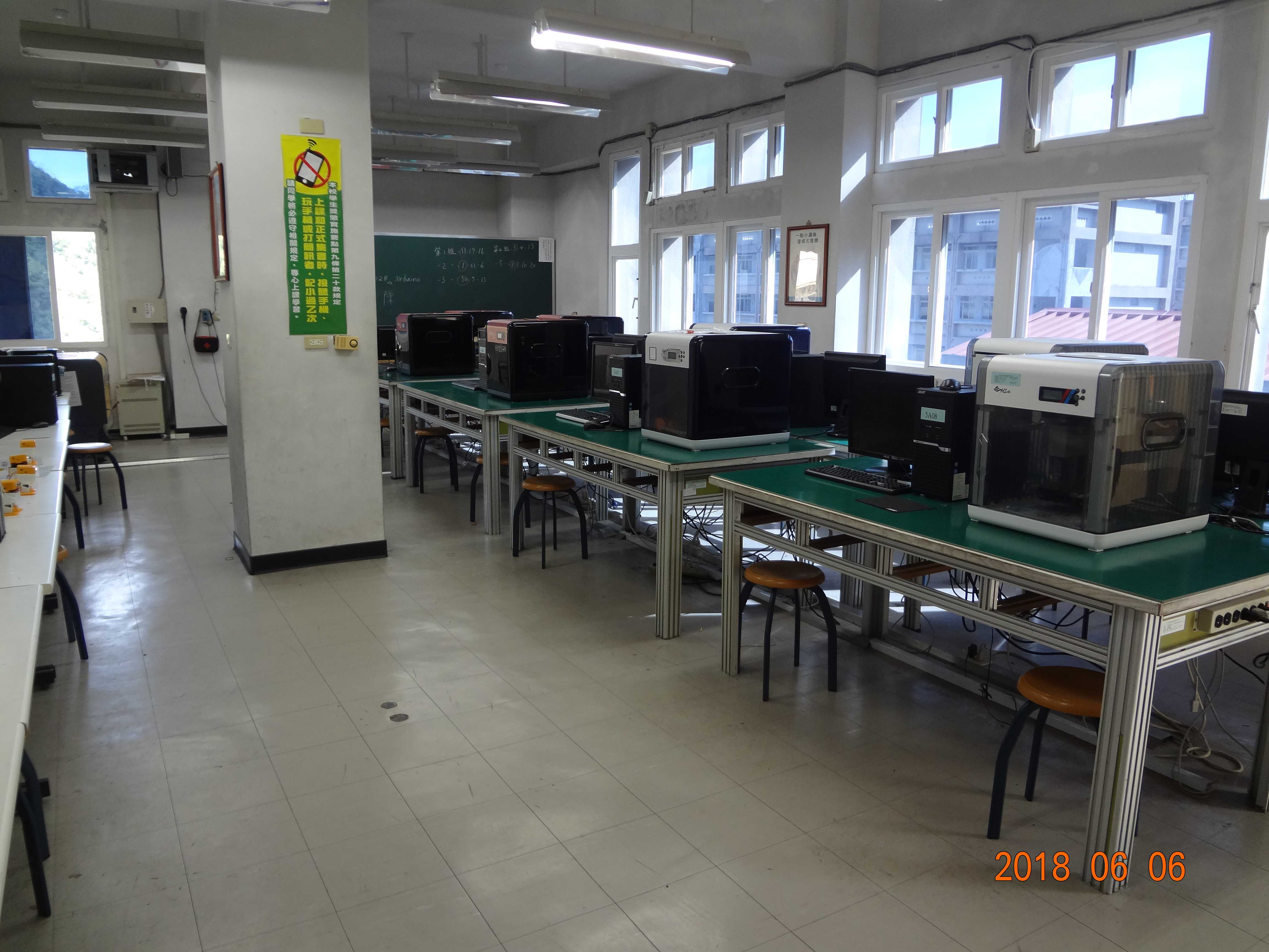 3D列印、雷射雕刻實習工場5A2
