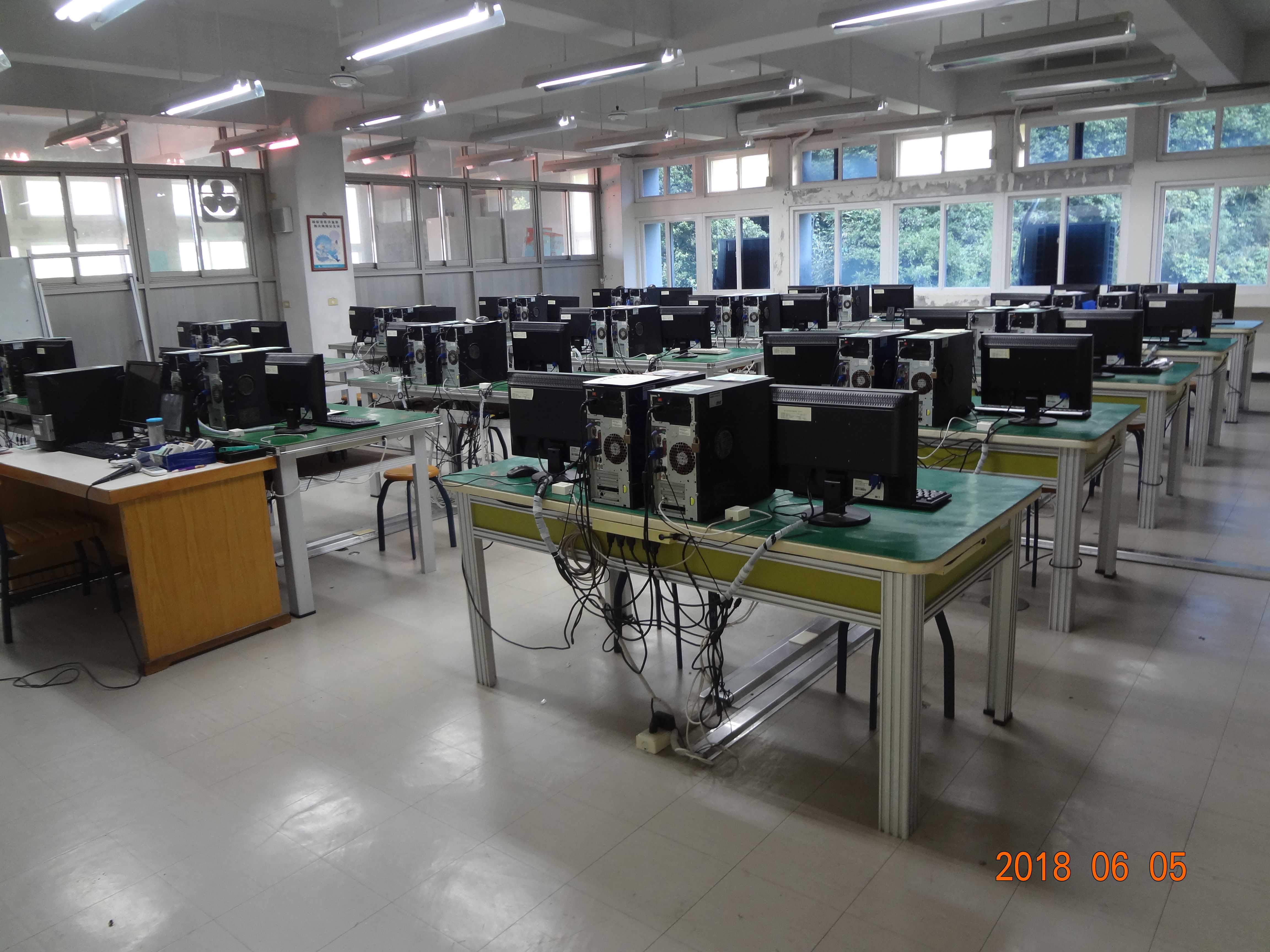 電腦硬體裝修實習工場6B