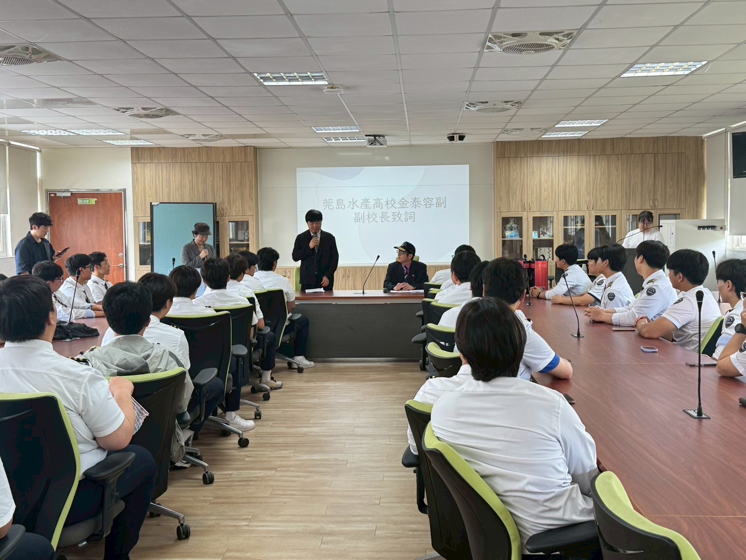 LINE_ALBUM_114.5.19%E8%8F%80%E5%B3%B6%E4%BE%86%E6%A0%A1_250521_12