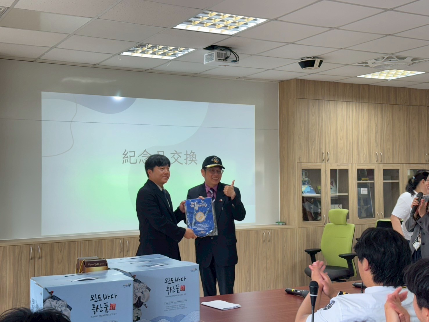 LINE_ALBUM_114.5.19%E8%8F%80%E5%B3%B6%E4%BE%86%E6%A0%A1_250521_22